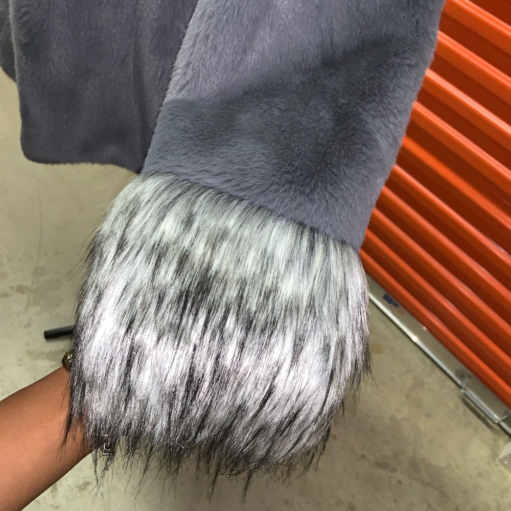 Fuax fur DVF coat - Picture 4 of 8